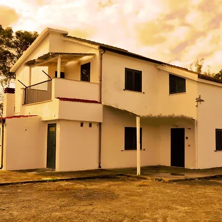 Basilicata Host To Host - Rainbow מרינה די פיסטיצ'י