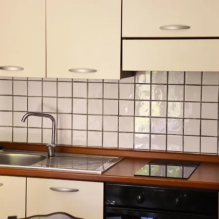 Basilicata Host To Host - Rainbow דירה *