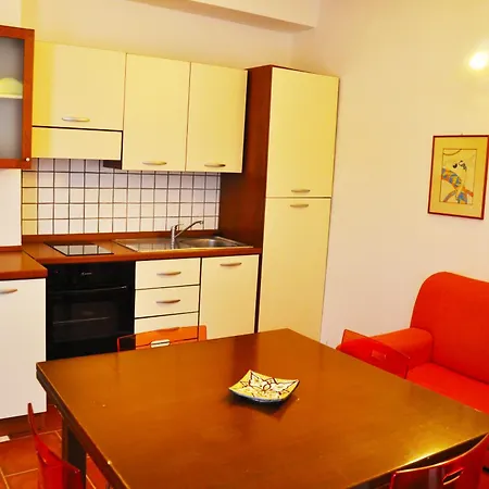 Basilicata Host To Host - Rainbow Апартаменты